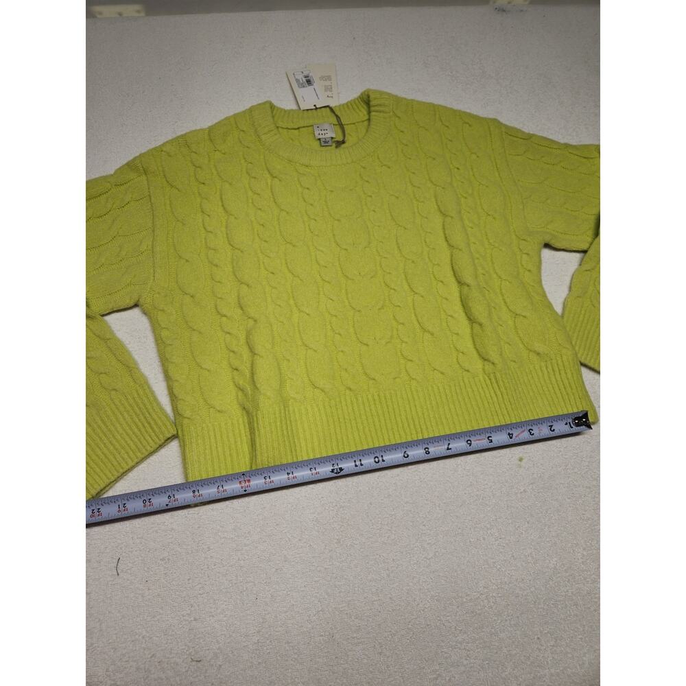 Cable Knit Crewneck Sweater in Lime Green A100 - Picture 8 of 11